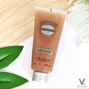 L’occitane Almond Shower Scrub